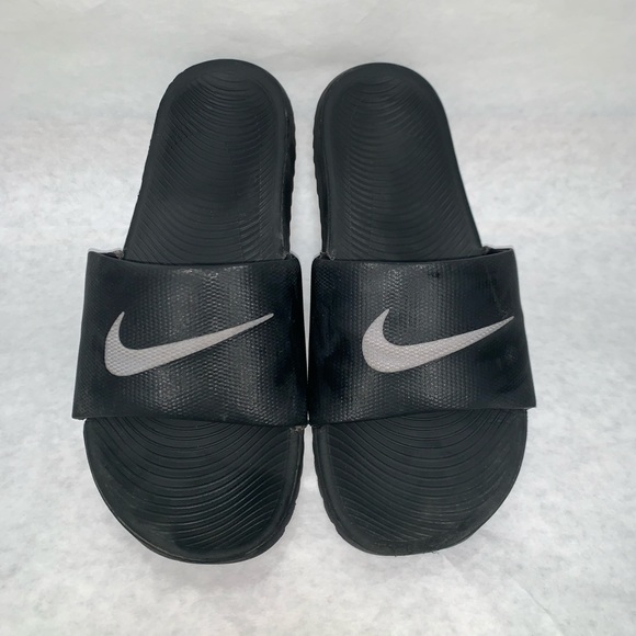 nike slides shrink